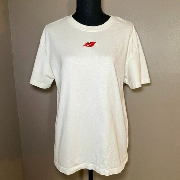 NIKE Red Swoosh Lip T-Shirt - Picture 1 of 9